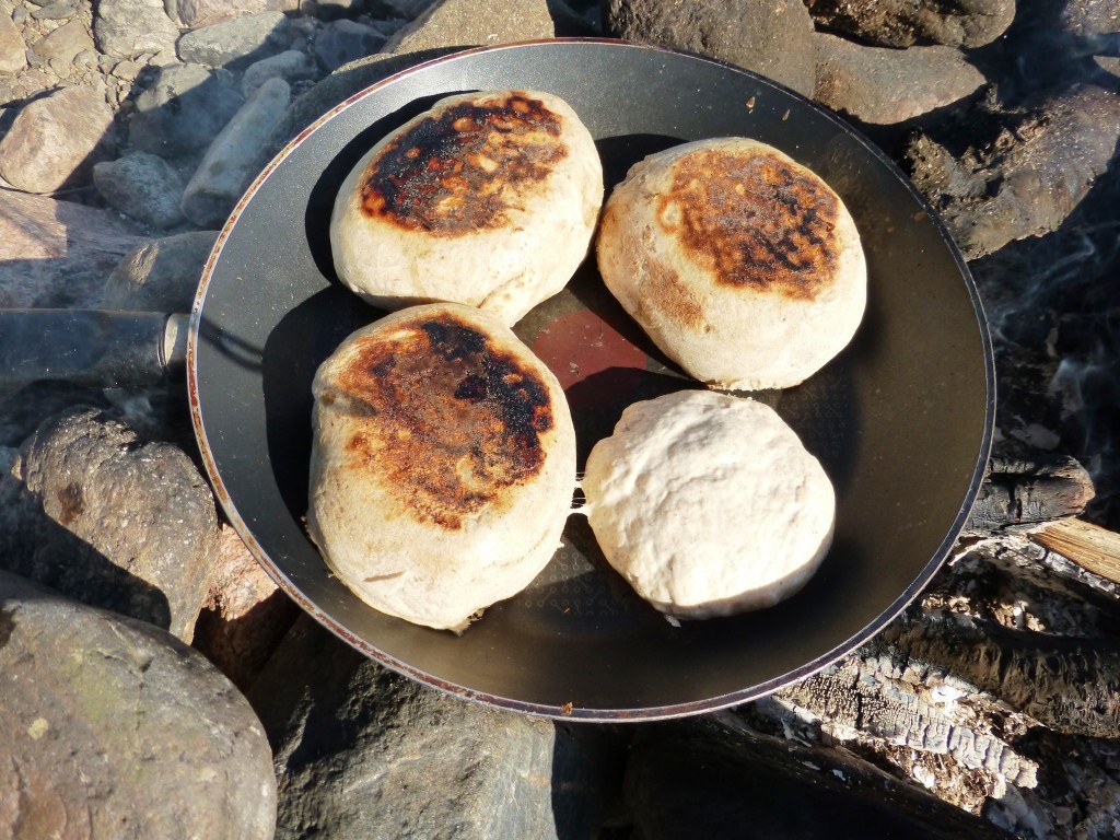 Frisch gebackenes Brot - alles da! P1050354